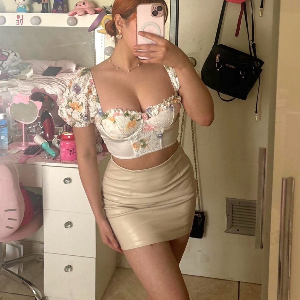 Pretty Floral Puff Sleeve Crop Top